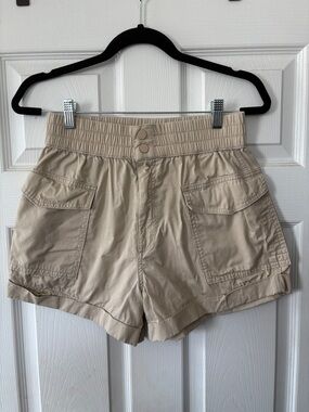 Abercrombie & Fitch High-Waist Utility Shorts in Beige